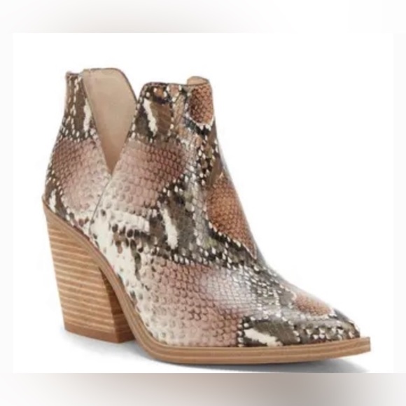 Vince Camuto Shoes - Vince Camuto Gigietta Bootie Size 7.5 Snake Skin